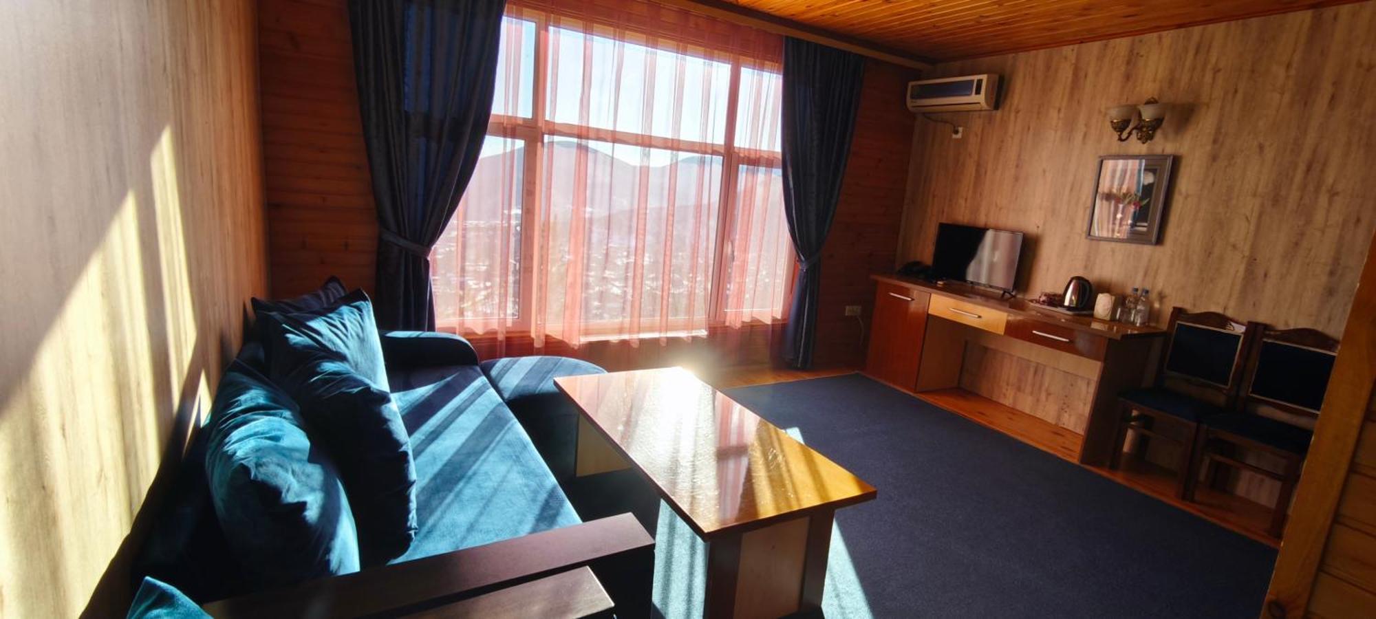 Kungut Hotel & Restaurant Şǝki エクステリア 写真