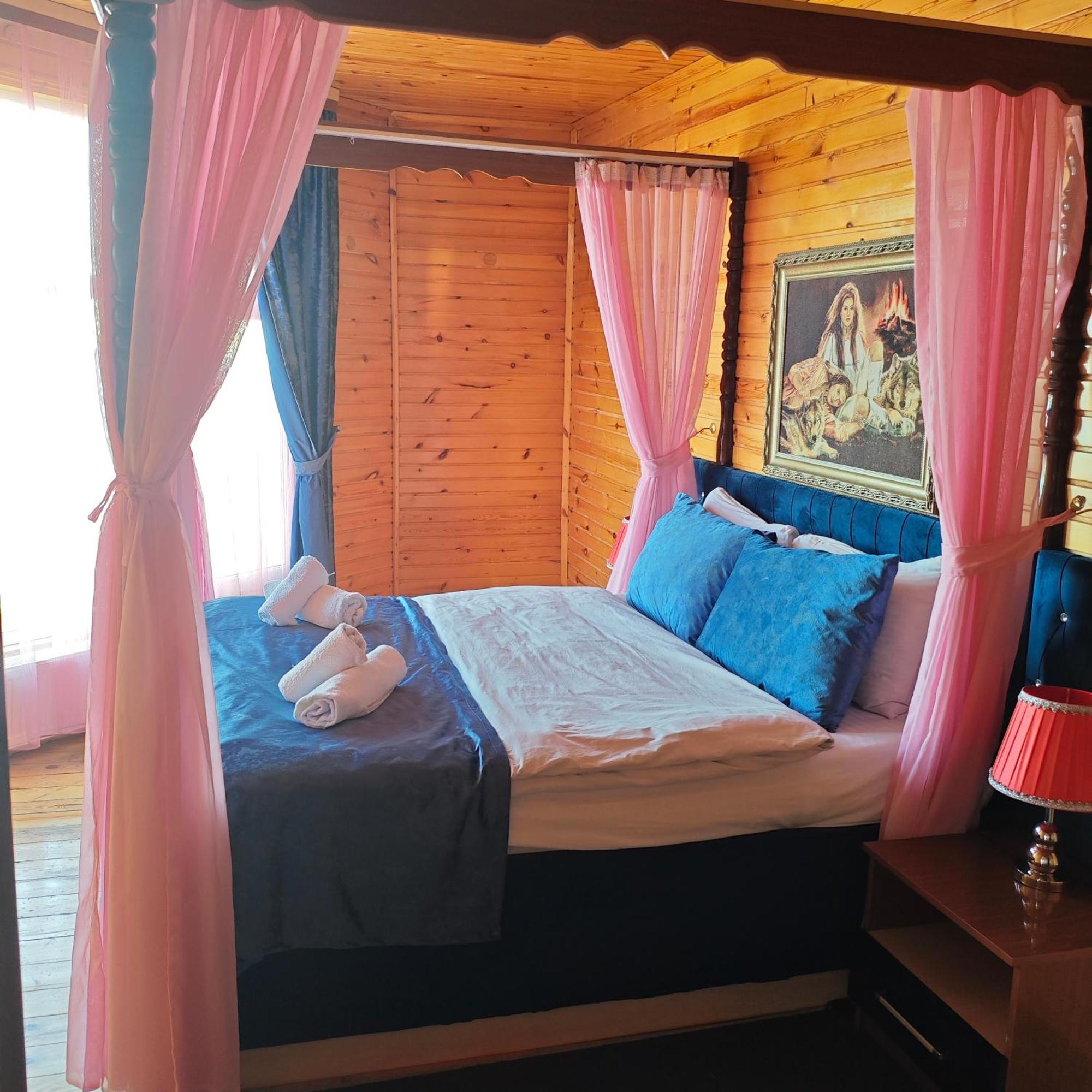 Kungut Hotel & Restaurant Şǝki エクステリア 写真